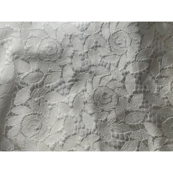 Berryou Womens/Teens White Lacey Halter Top Size Large Feminine - Picture 5 of 6